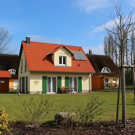 Holiday home In With Swimming Pool Glowe